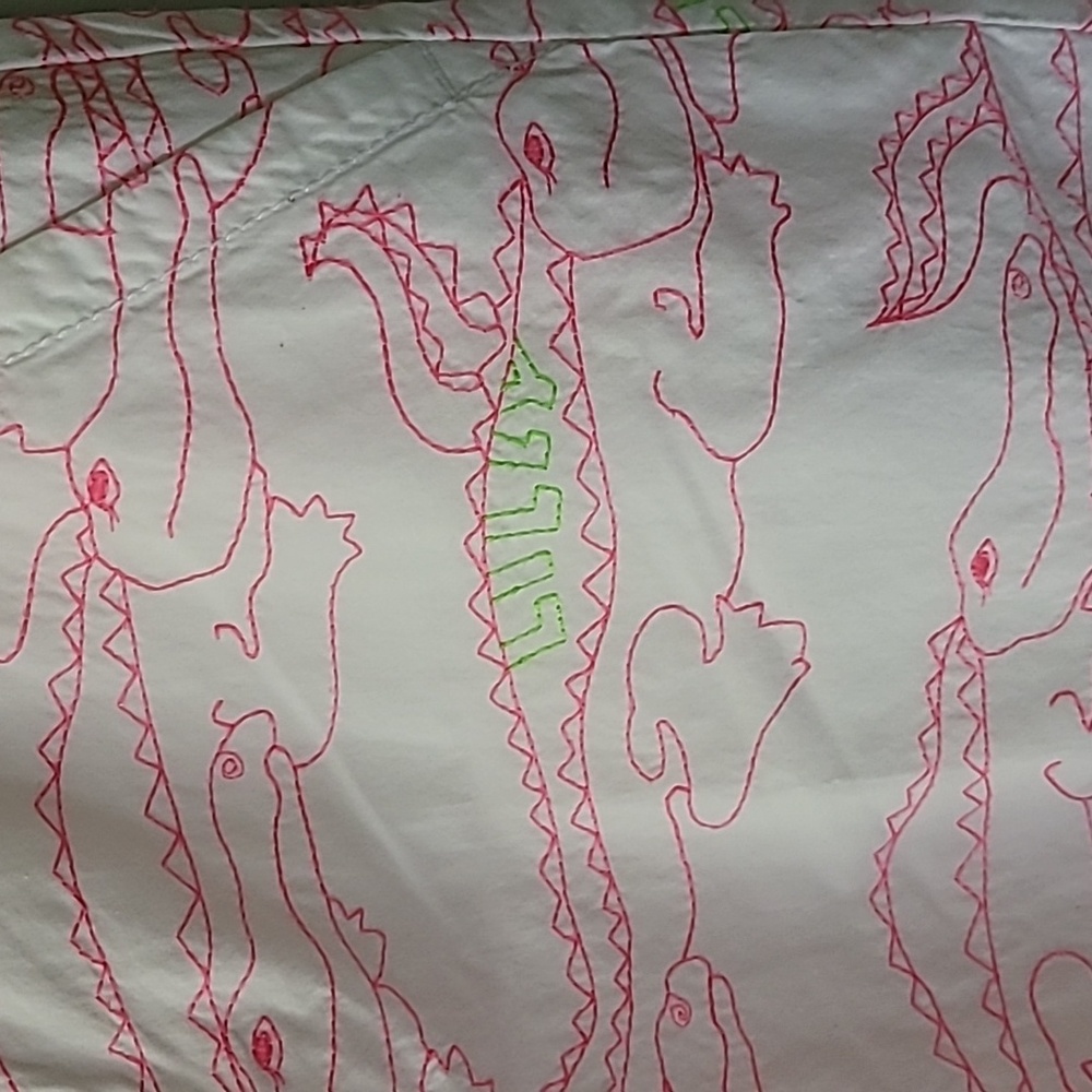 Lilly Pulitzer Alligator Shorts 10 - Picture 2 of 9